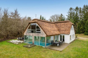 Large Pool House For 20 People, Where Hunting Is Allowed In The Adjacent Forest,